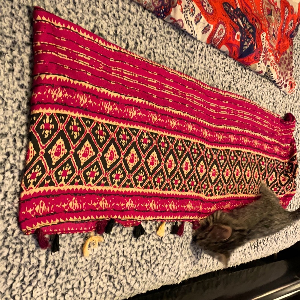 3 scarfs like new never worn